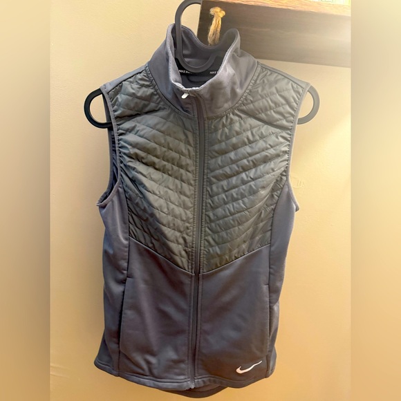 Nike Charcoal Running Vest - Picture 1 of 2